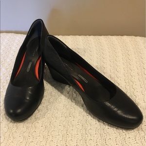 Rockport women’s wedge/heel